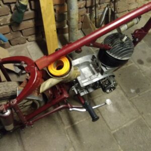 ČZ 175 typ 470 z roku 1968 - Skládání rámu 13 ČZ 175 typ 470 z roku 1968 - Skládání rámu 7
