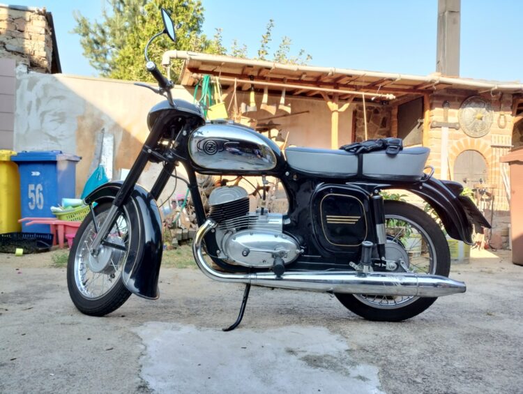 ČZ 125 typ 453 z roku 1961 – Do práce 7-10 [1]