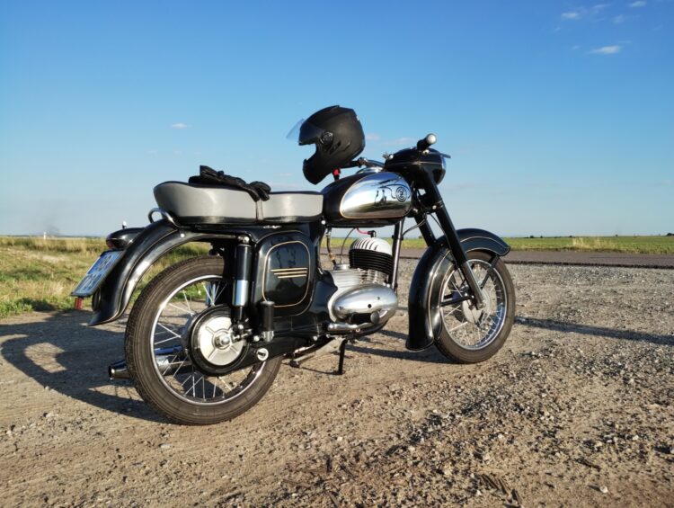 ČZ 125 typ 453 z roku 1961 – Projížďka 7 [1]