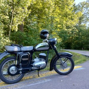 ČZ 125 typ 453 z roku 1961 – Projížďka 8 [1]