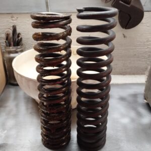 ČZ 125 typ 453 z roku 1961 - Oprava zadních tlumičů 61 ČZ 125 typ 453 z roku 1961 - Oprava zadních tlumičů 61