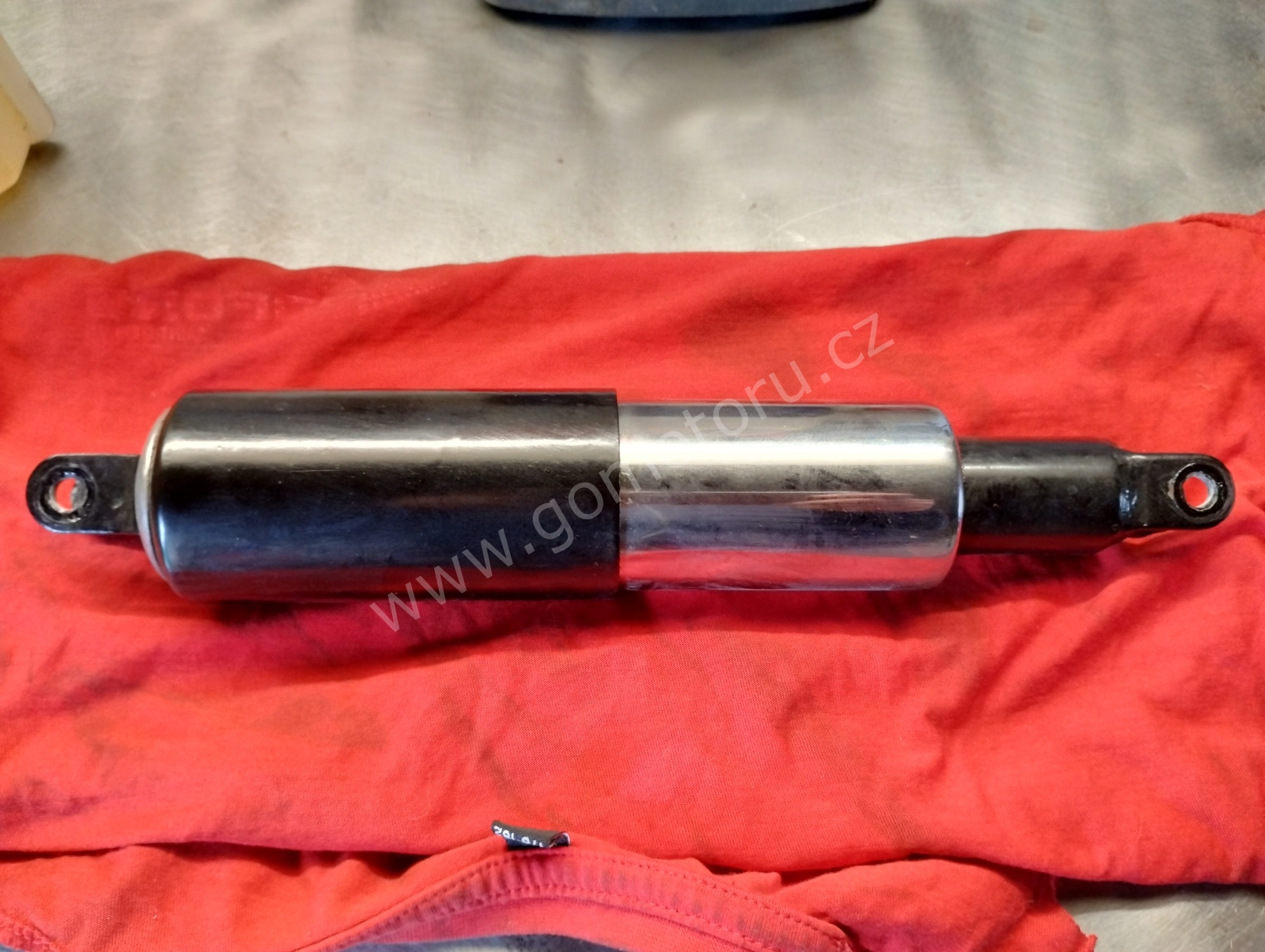 ČZ 125 typ 453 z roku 1961 - Oprava zadních tlumičů 35 ČZ 125 typ 453 z roku 1961 - Oprava zadních tlumičů 35