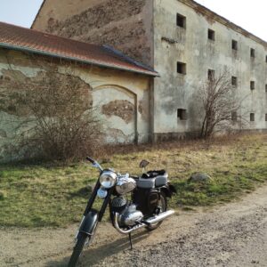 ČZ 125 typ 453 z roku 1961 – Oprava zadních tlumičů 32