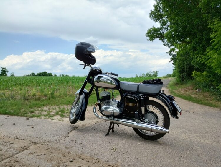 Čz 125 typ 453 z roku 1961 okruh aby nestála [1]