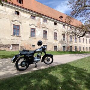 ČZ 125 typ 453 z roku 1961 – Koupel a malý okruh 7