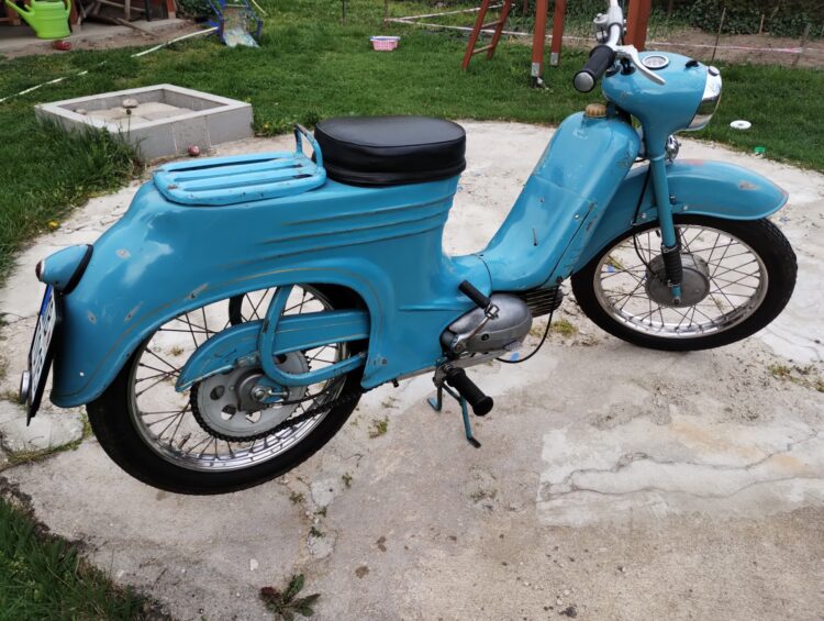 Jawa 50 typ 555 z roku 1959 – První start v roce 2024 [1]