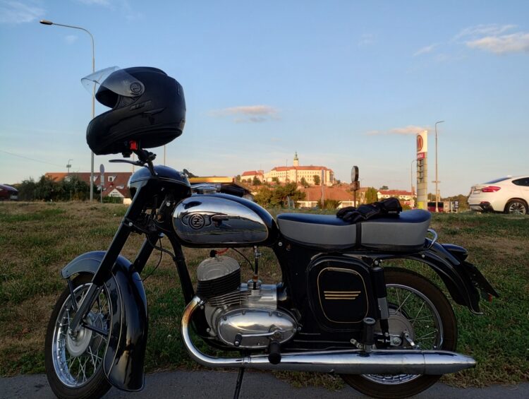 Čz 125 typ 453 z roku 1961 projížďka do mikulova [1]