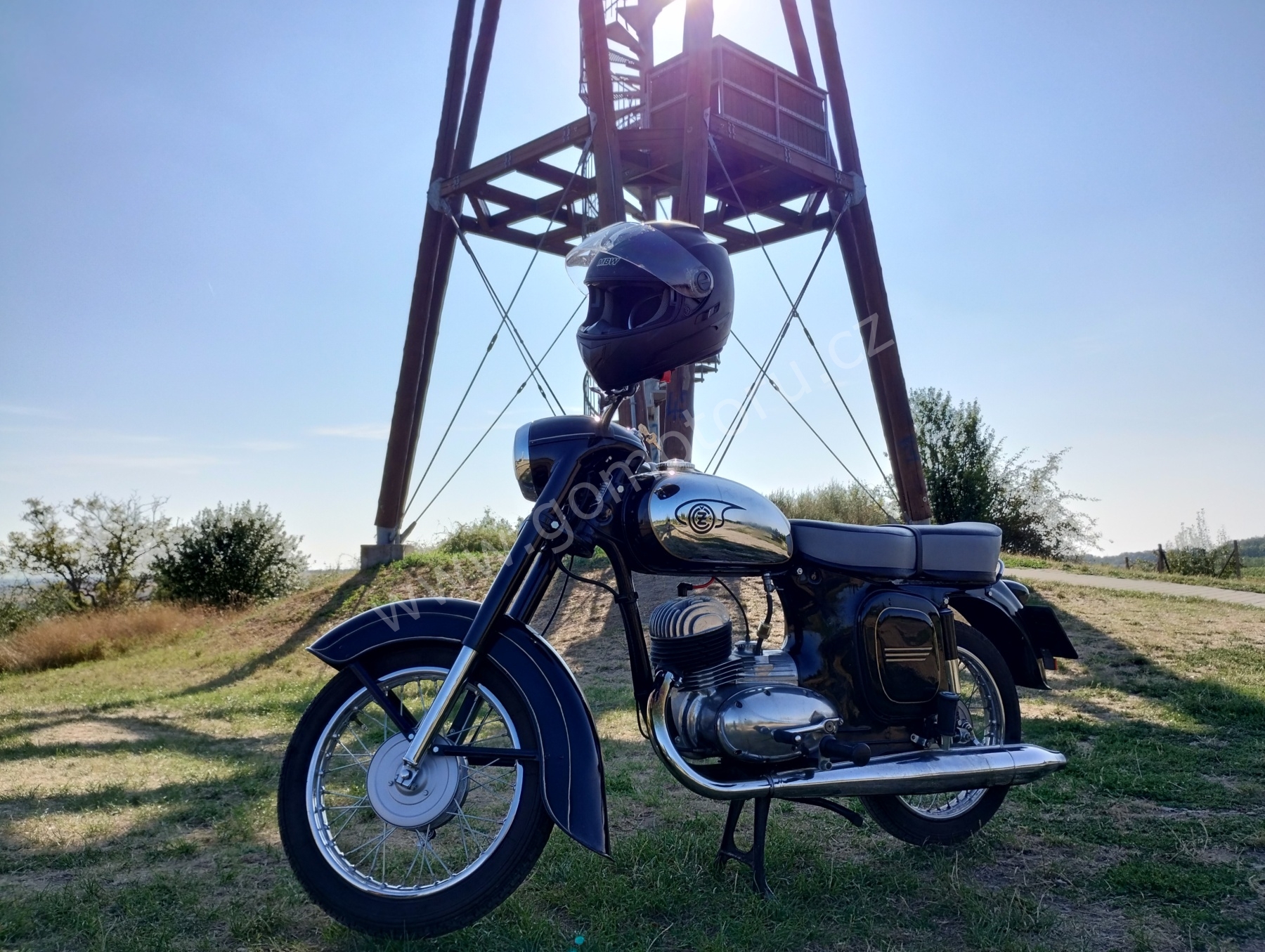 ČZ 125 typ 453 z roku 1961 - Rozhledna U Křížku a rozhledna Slunečná 170 ČZ 125 typ 453 z roku 1961 - Rozhledna U Křížku a rozhledna Slunečná 170