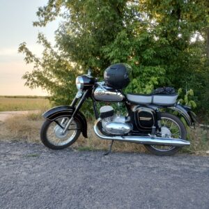 ČZ 125 typ 453 z roku 1961 – Zámek Boskovštejn 6