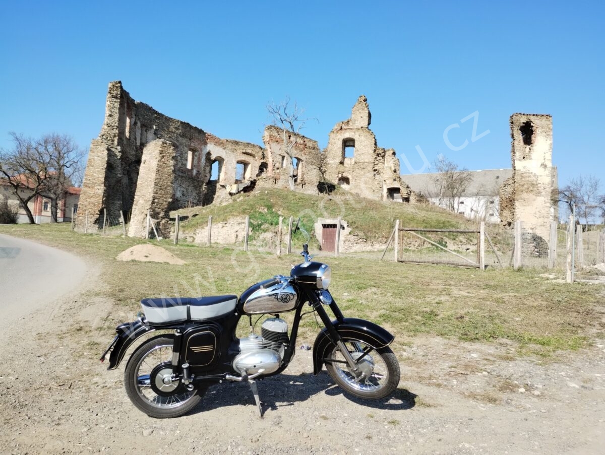 ČZ 125 typ 453 z roku 1961 - První velký okruh 2025 39 ČZ 125 typ 453 z roku 1961 - První velký okruh 2025 39