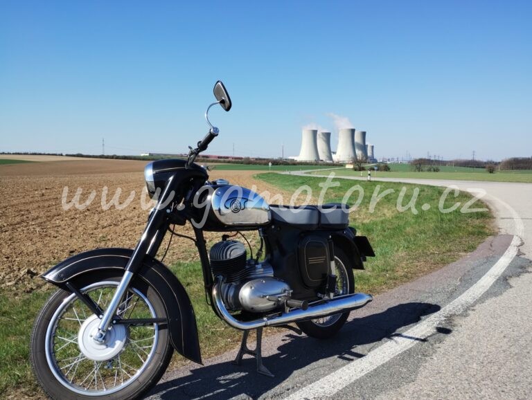 ČZ 125 typ 453 z roku 1961 - Vyjížďka na Dukovany 4