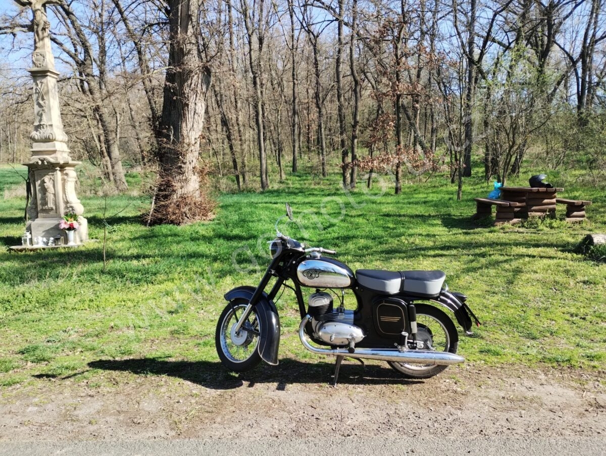 ČZ 125 typ 453 z roku 1961 - Vyjížďka na Dukovany 55 ČZ 125 typ 453 z roku 1961 - Vyjížďka na Dukovany 55