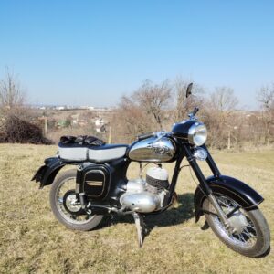 ČZ 125 typ 453 z roku 1961 – První velký okruh 2025 [8]