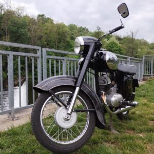 ČZ 125 typ 453 z roku 1961 - Okolo komína 69 ČZ 125 typ 453 z roku 1961 - Okolo komína 69