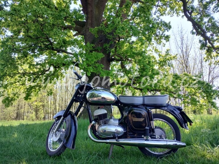 ČZ 125 typ 453 z roku 1961 - Dub u Daníže, Slup 3