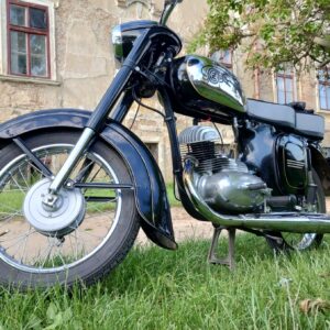 ČZ 125 typ 453 z roku 1961 – Mlýn, zámek a kostel Jaroslavice 4