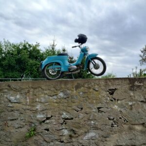 Jawa 50 typ 555 z roku 1959 - Okolo komína 2 Jawa 50 typ 555 z roku 1959 - Okolo komína 2