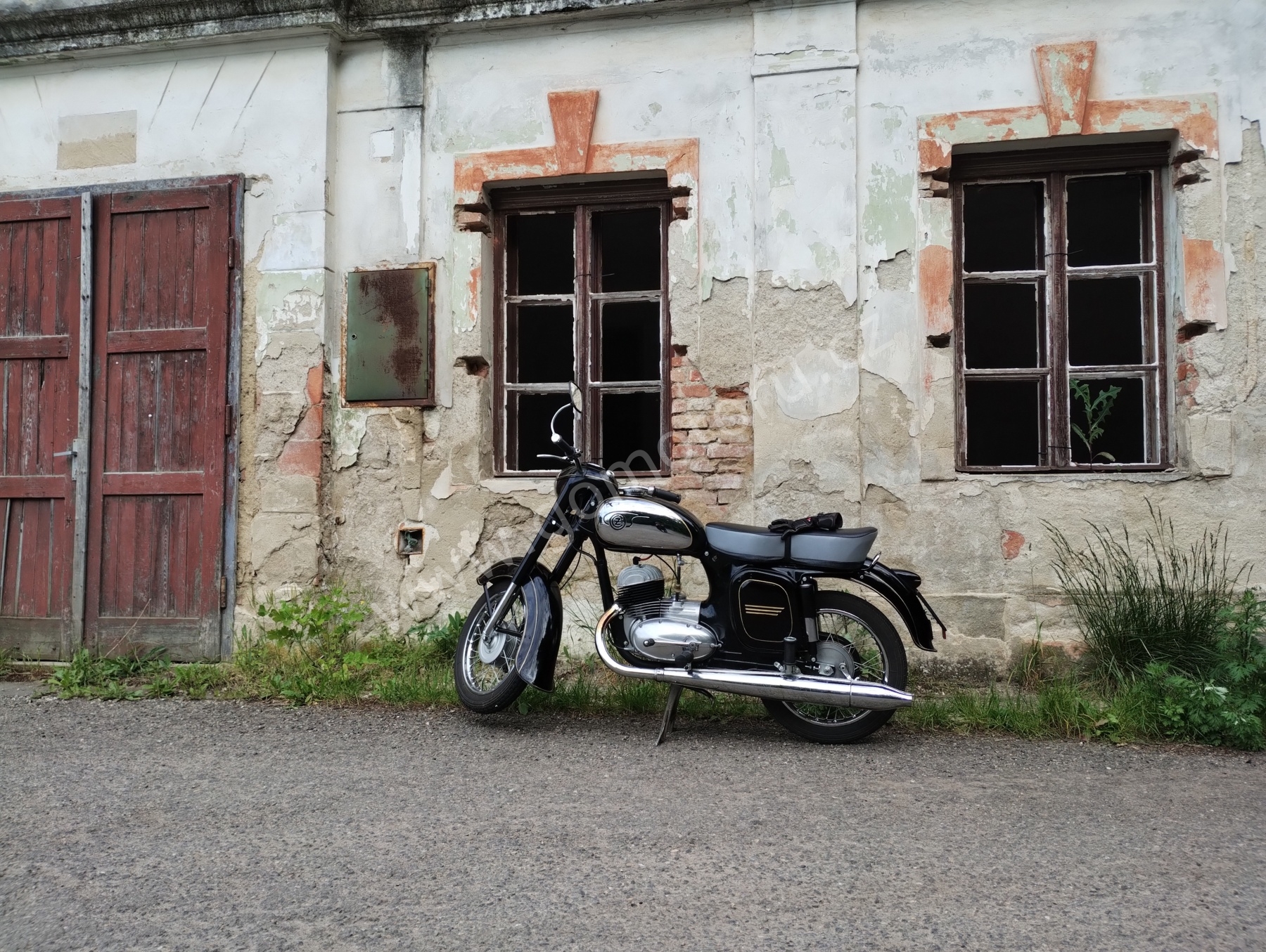 ČZ 125 typ 453 z roku 1961 - Mlýn, zámek a kostel Jaroslavice 75 ČZ 125 typ 453 z roku 1961 - Mlýn, zámek a kostel Jaroslavice 75