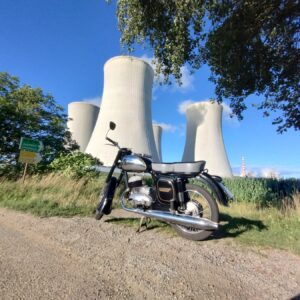 ČZ 125 typ 453 z roku 1961 - Socha Jaderná kráva, JE Dukovany, Lipňany 88 ČZ 125 typ 453 z roku 1961 - Socha Jaderná kráva, JE Dukovany, Lipňany 88