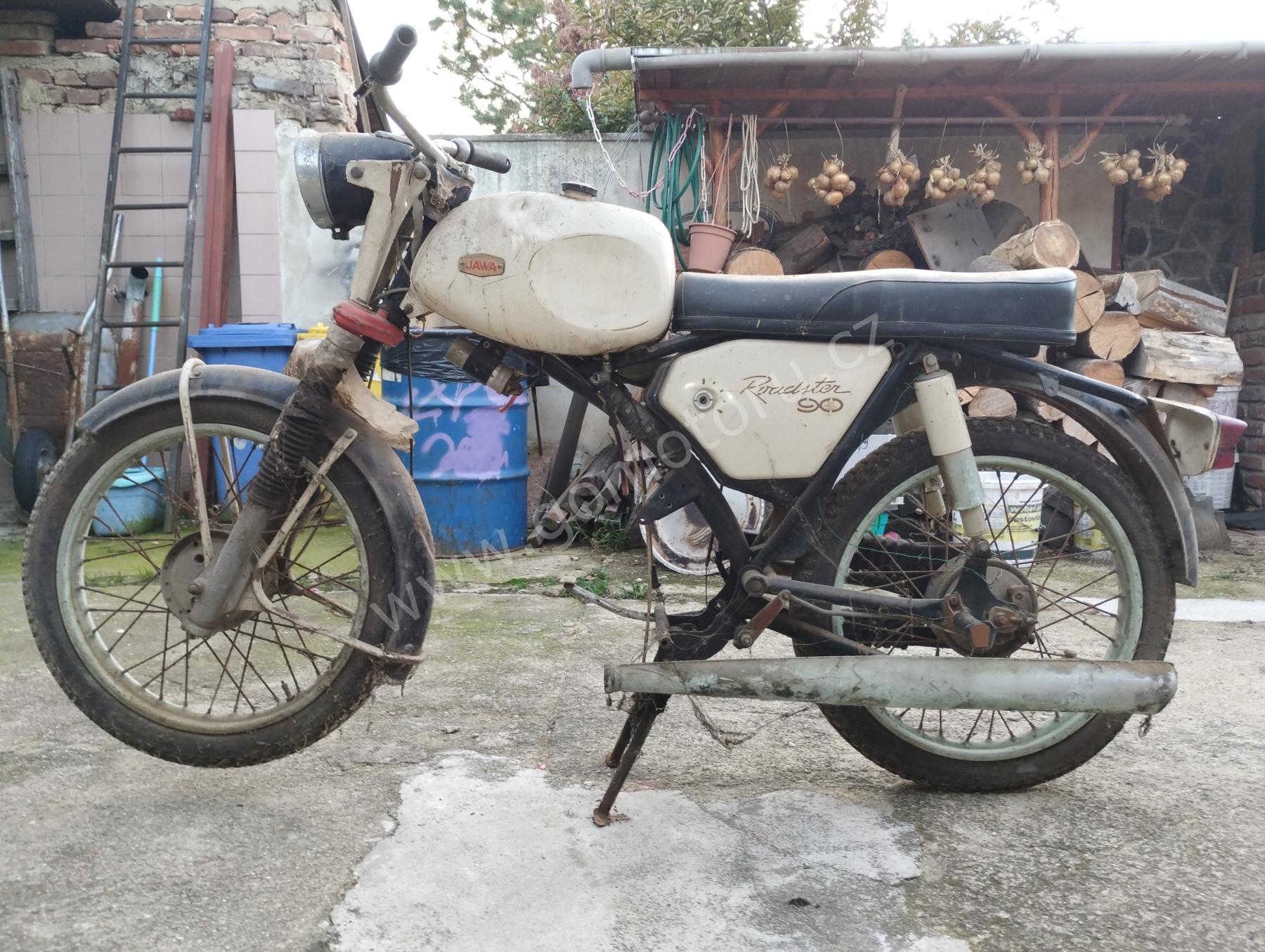 Jawa 90 typ 31 Roadster z roku 1969 - Původní stav 2 Jawa 90 typ 31 Roadster z roku 1969 - Původní stav 2