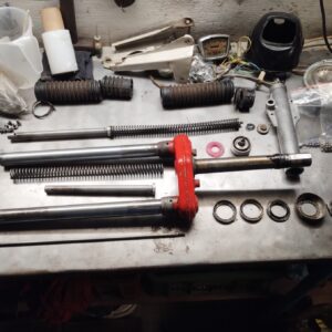 Jawa 90 typ 31 Roadster z roku 1969 - Přední vidlice 19