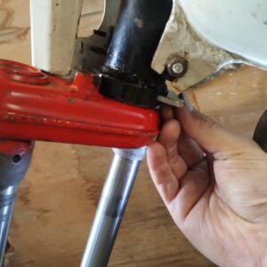 Jawa 90 typ 31 Roadster z roku 1969 - Doraz řízení 17