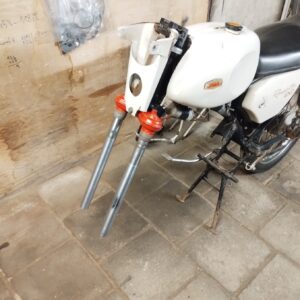 Jawa 90 typ 31 Roadster z roku 1969 - Doraz řízení 9 Jawa 90 typ 31 Roadster z roku 1969 - Doraz řízení 9