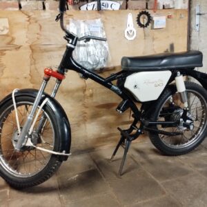 Jawa 90 typ 31 Roadster z roku 1969 – Demontáž vidlice z motocyklu 2