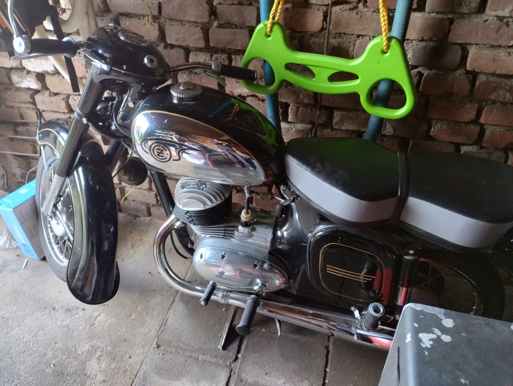 ČZ 125 typ 453 z roku 1961 - Deník 2026 1 ČZ 125 typ 453 z roku 1961 - Deník 2026 1