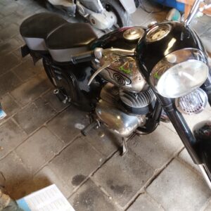 ČZ 125 typ 453 z roku 1961 - Demontáž předního kola 02