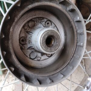 ČZ 125 typ 453 z roku 1961 - Demontáž předního kola 08