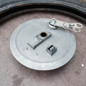 ČZ 125 typ 453 z roku 1961 - Montáž předního kola 02