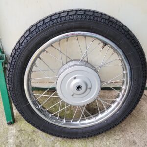ČZ 125 typ 453 z roku 1961 - Montáž předního kola 03