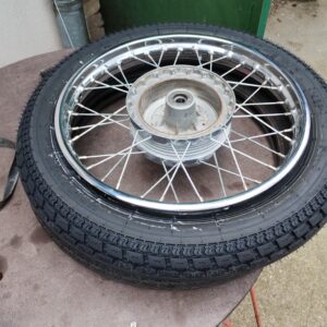 ČZ 125 typ 453 z roku 1961 - přezutí předního kola 09